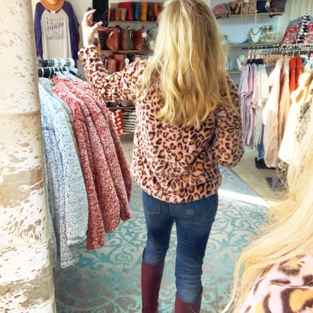 Hem & Thread Pink Leopard - Picture 3 of 8